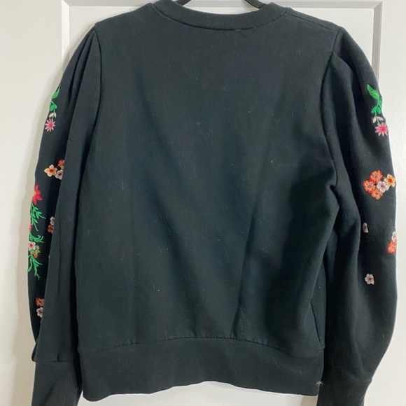 Floral Sweater with exaggerated shoulder - Picture 2 of 4